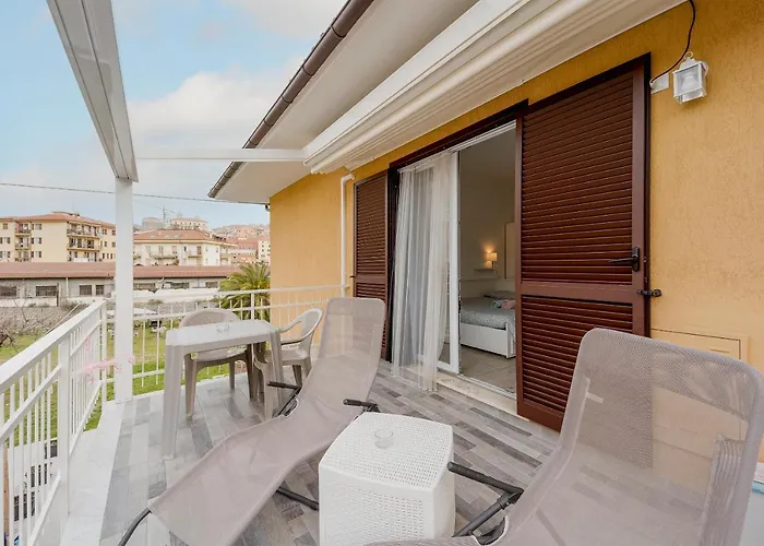 Il Gattino Di Porto 4 - Terrazzo Piscina Imperia